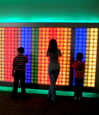 Illustration for article titled Philips Imagination Light Canvas Allows You To Paint With LEDs